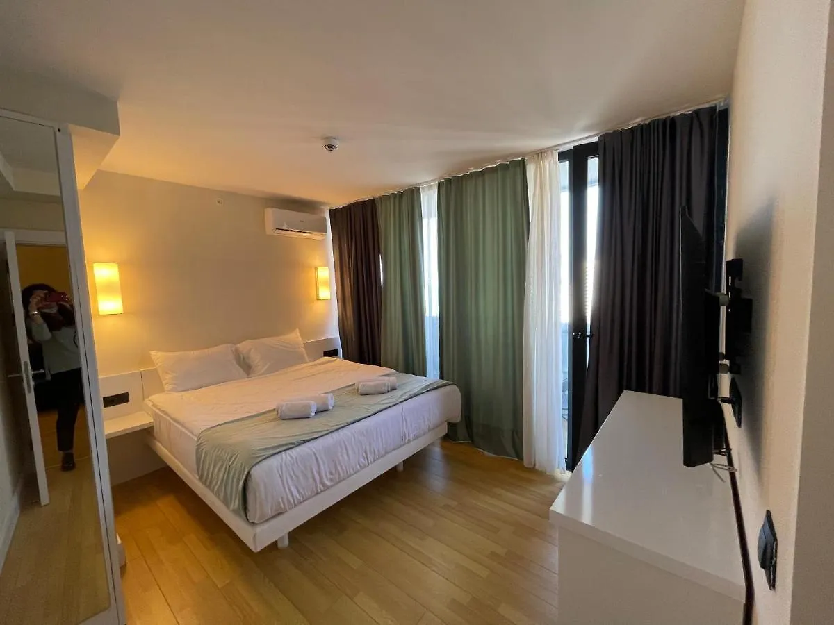 Sayat-Nova Apart-Hotel Orbi City 0*, Batumi